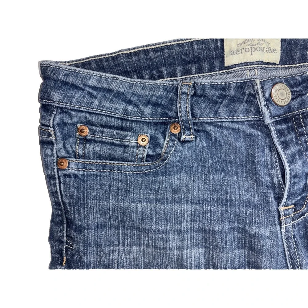 Aeropostale Women's Bermuda Shorts Blue Denim size 5/6 Embroidered pockets